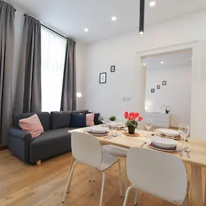 https://duplex-apartment.praguehotelsweb.com