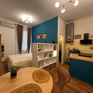 https://regina-milano-ai-navigli.italymilanhotels.net